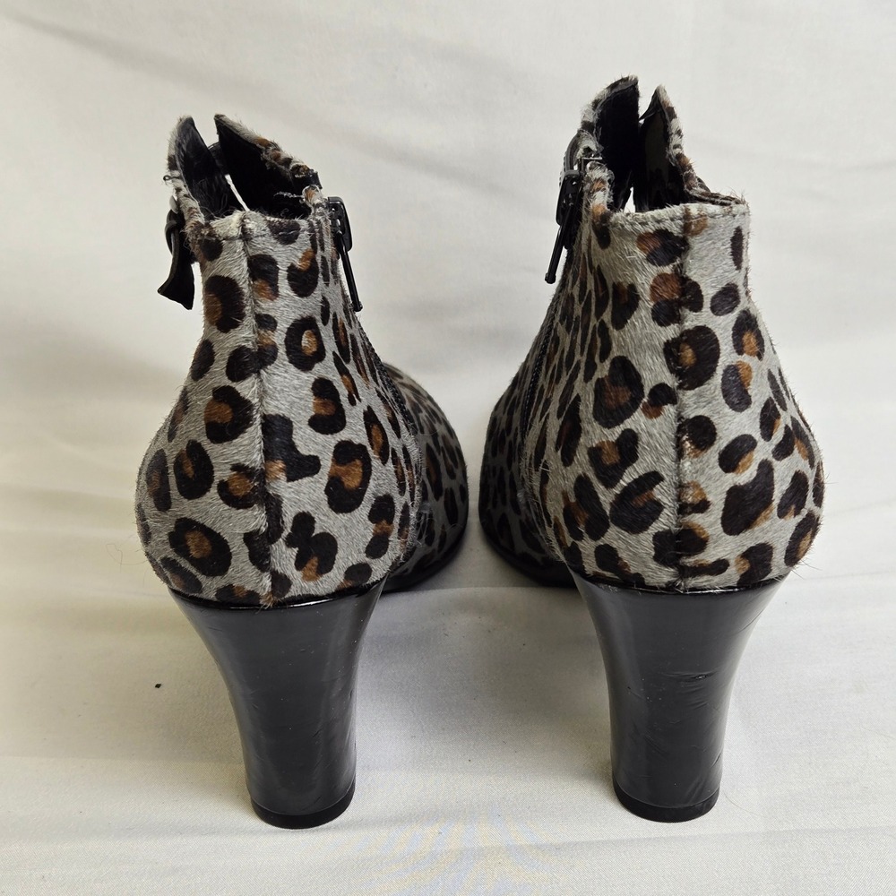 Aerosoles Patrole Car Leopard Print Ankle Booties, Patent Leather Buckle, Size 6 - Picture 4 of 16
